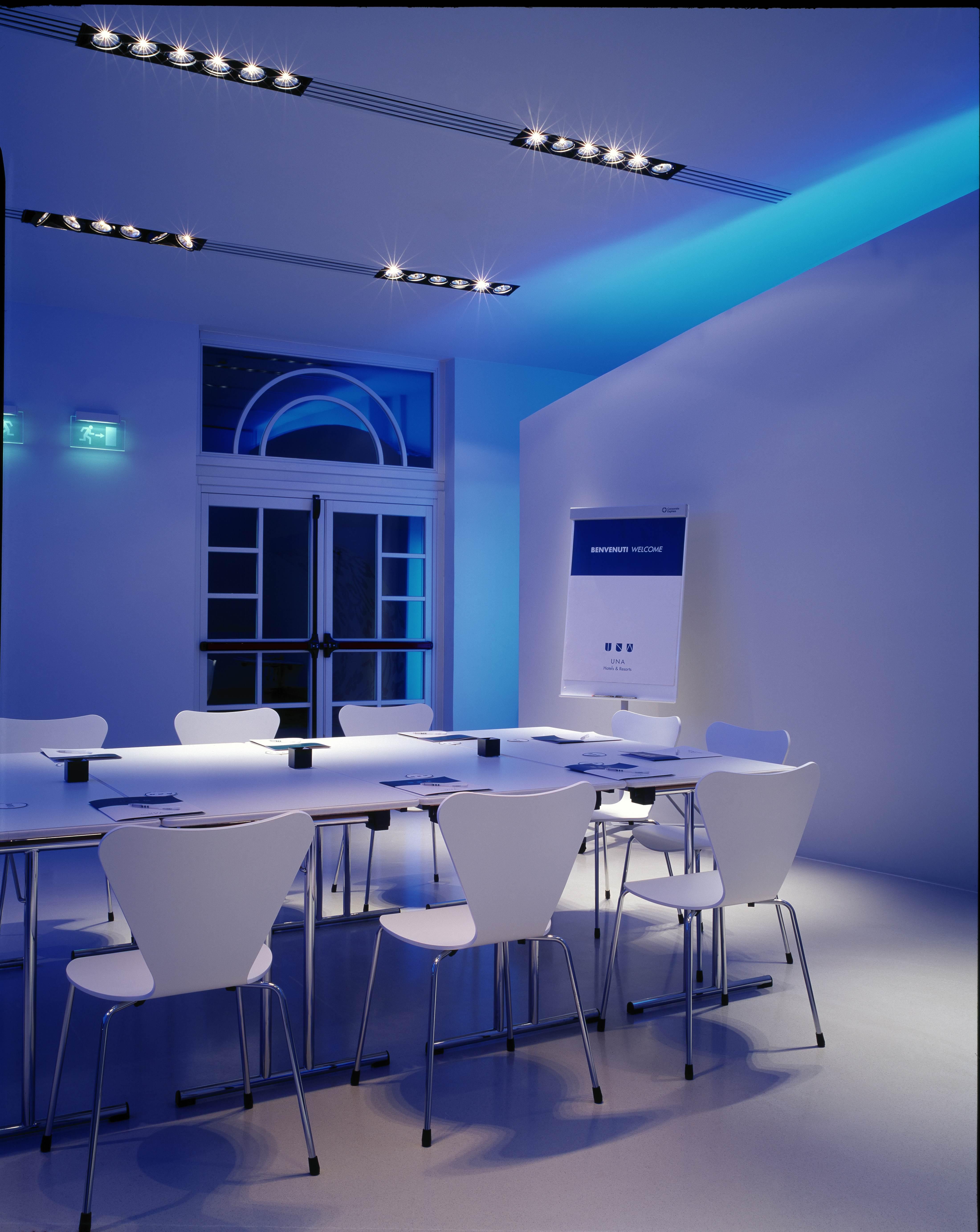 Unahotels Vittoria Hotel 4*