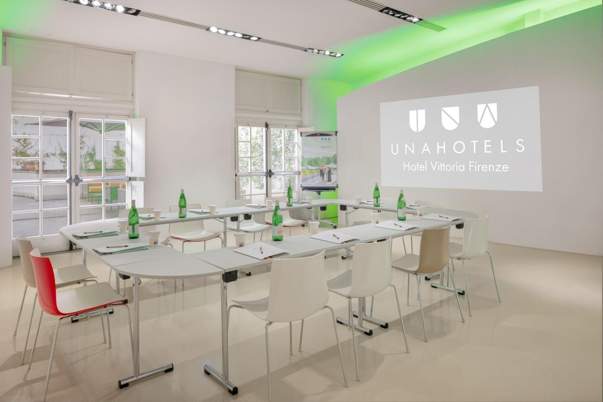 Unahotels Vittoria 4*
